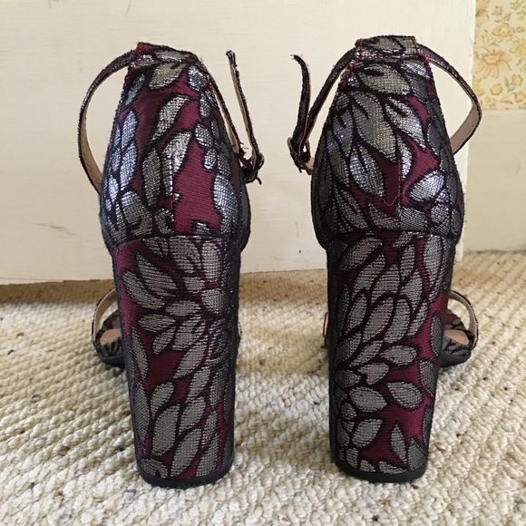 Printed Block Heel Sandals π‘ π - Picture 5 of 7